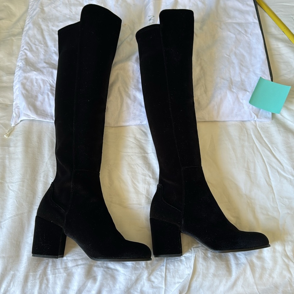 Stuart Weitzman
Women's Lowjack Velvet Over-the-Knee Boots size37